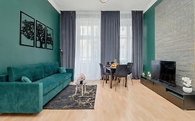 Przytulny Apartament W Centrum Lodzi By Noclegi Renters
